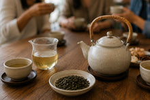 Load image into Gallery viewer, Un Encuentro con el Té