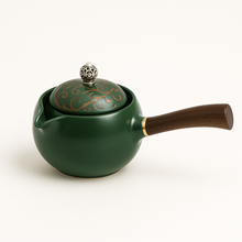 Load image into Gallery viewer, Tetera estilo japones con detalles metálicos y mango de madera
